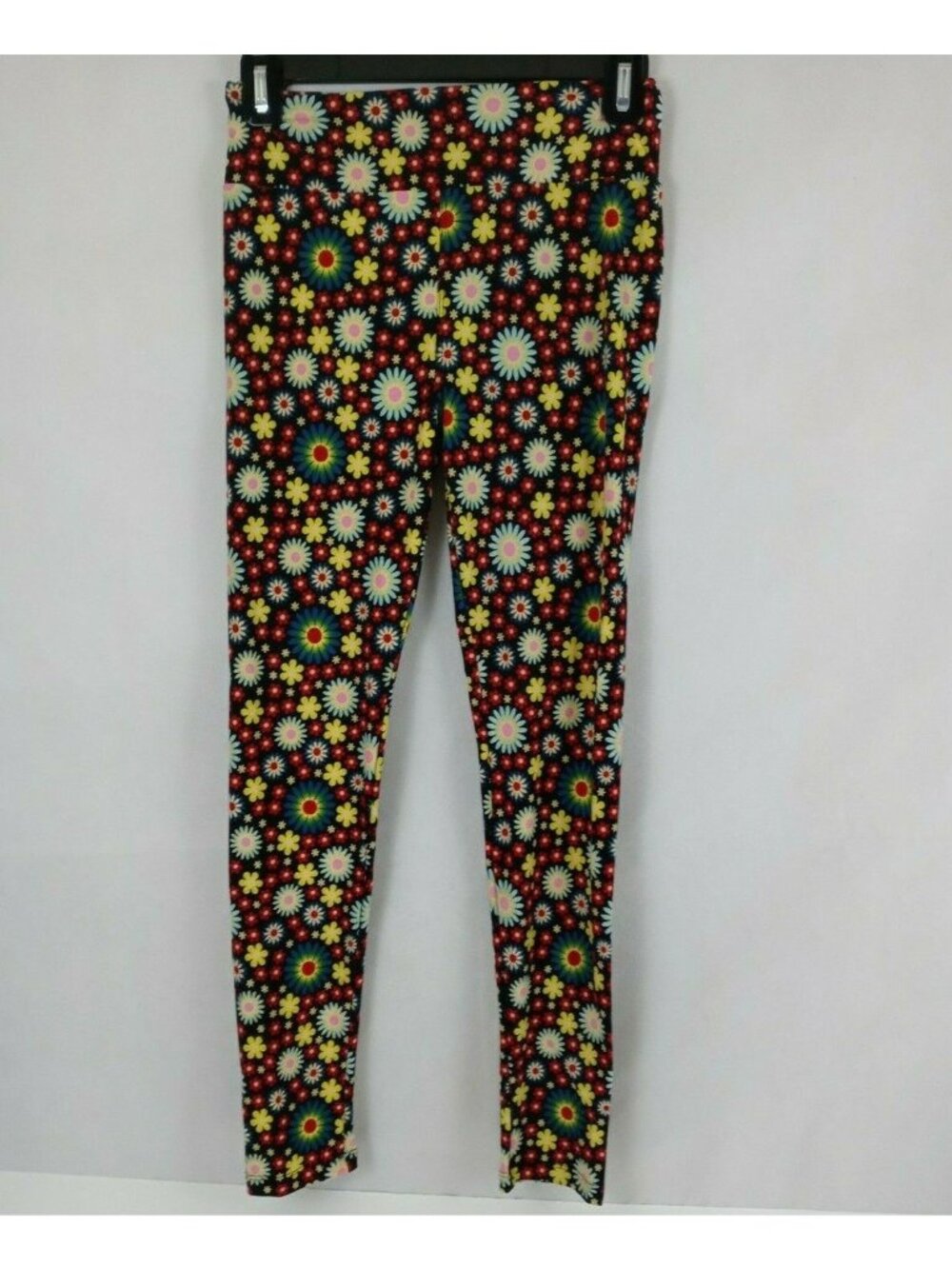 New LuLaRoe One Size Leggings With Bright Colorful Retro Floral Design